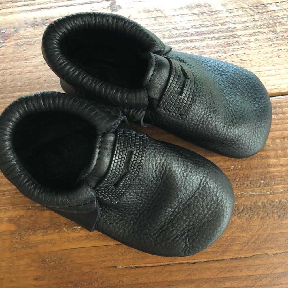 Freshly picked size 7 black mocks